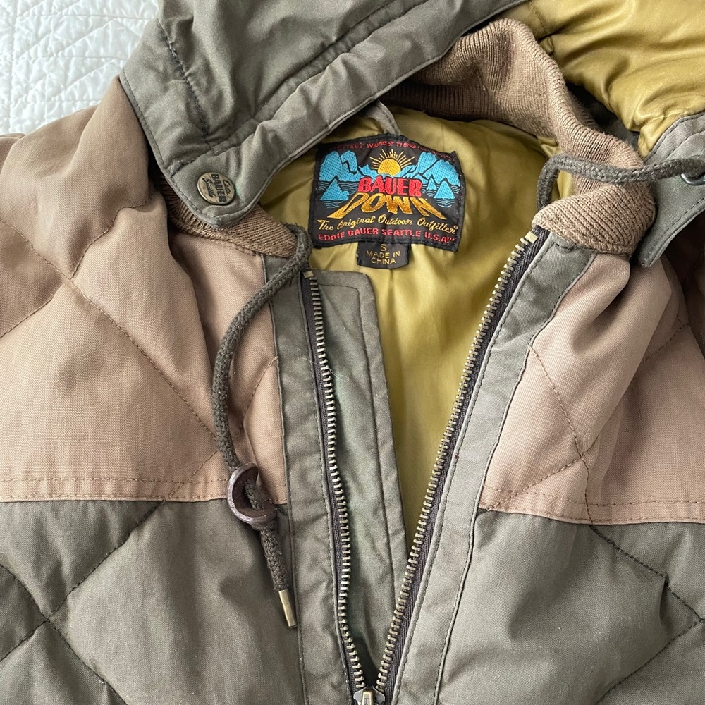 Eddie Bauer Skyliner 550 fill Down Hooded Coat